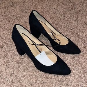 Black business casual heels.